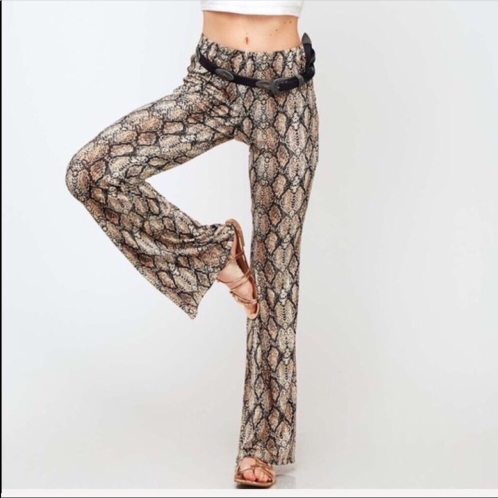 Snake Printed High Waisted Pants - Picture 2 of 8